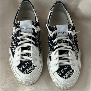 Givenchy Sneakers